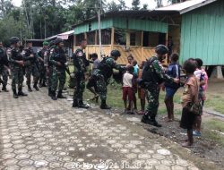 Penuh Haru, Warga Papua Lepas Satgas Yonif 131/Brs Kembali Ke Induk Pasukan